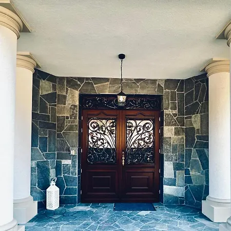 Dom Villa *